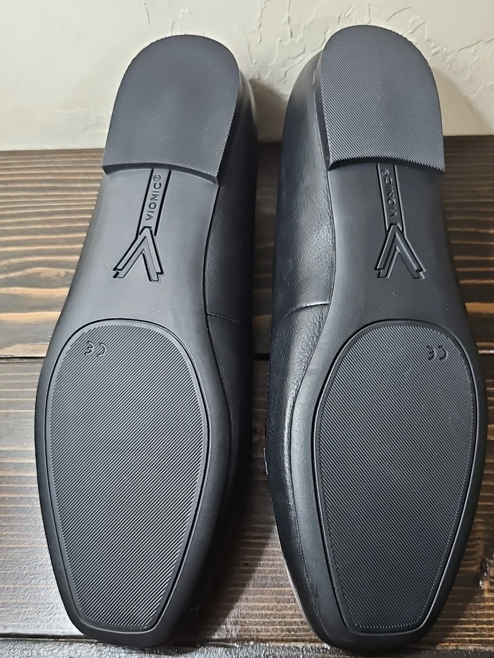Vionic Hayes Loafer Black Leather Women's
